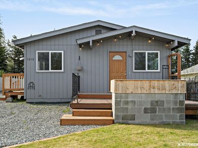 1212 Contrary Ct, Anchorage, AK, 99515