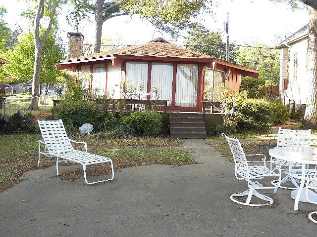 1st image of 262 Harbor Dr