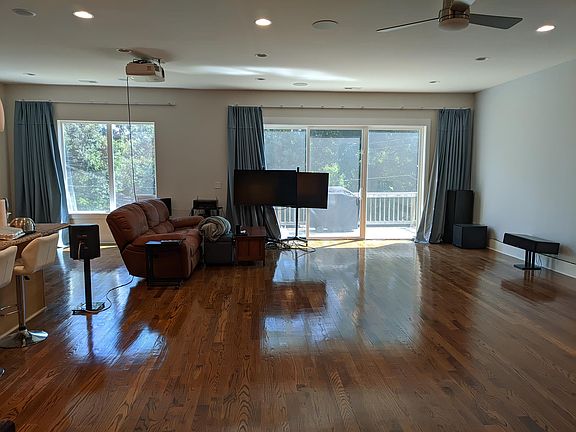 Spacious Dining Room