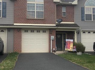 2009 Powell Dr, Chambersburg, PA 17201