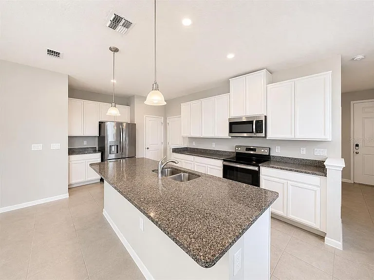 2618 Pleasant Cypress Cir — Photo 11