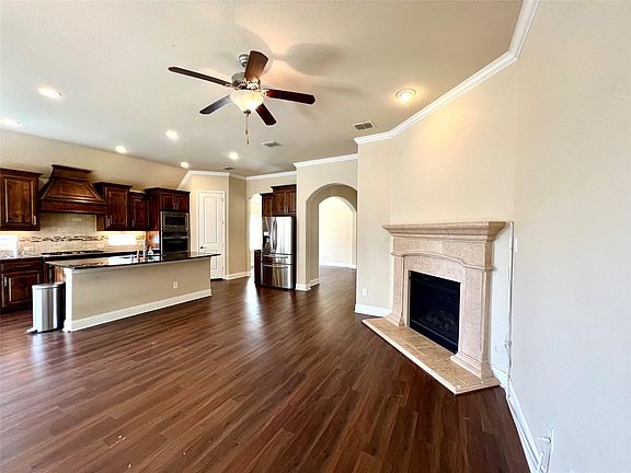 3rd image of 712 Shrewsbury Pl