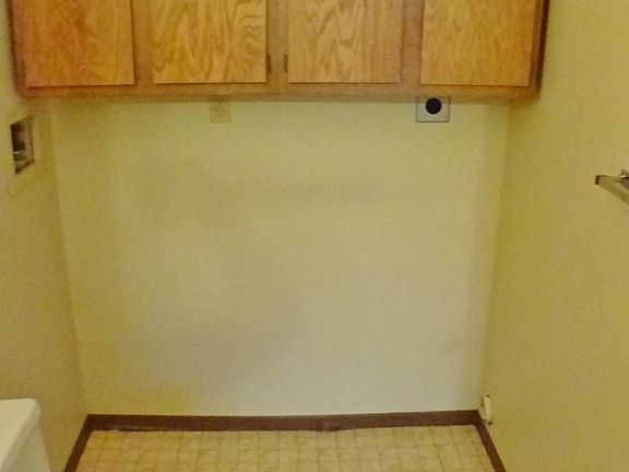 5th image of 7235 Creekview Dr APT 1