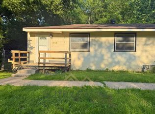 1418 SE Branner St, Topeka, KS 66607