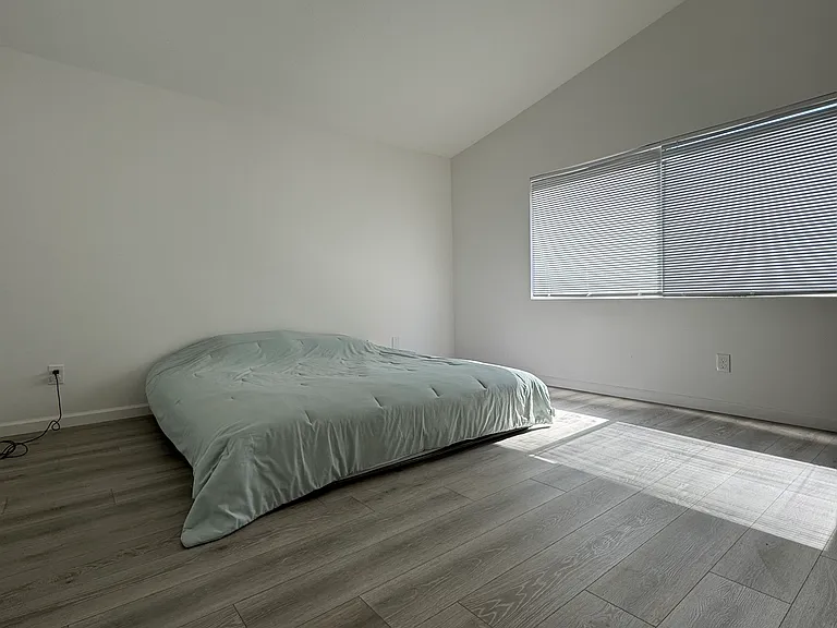 37233 Newbury Pl — Photo 10