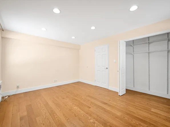 65-05 Yellowstone Boulevard image 8 of 14