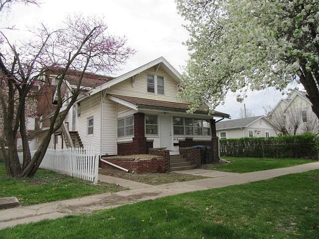 1st image of 412 E Washington St