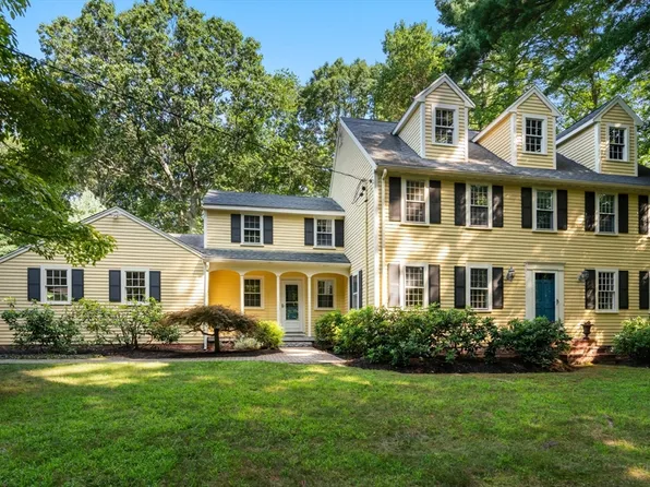 170 Clapboardtree St, Westwood, MA 02090