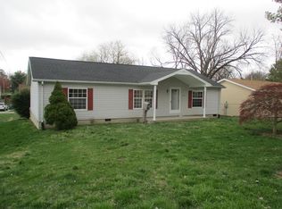 425 S 10th St, Rockport, IN 47635