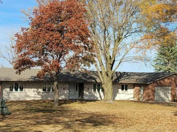 121 Mallard Ave, Storm Lake, IA 50588