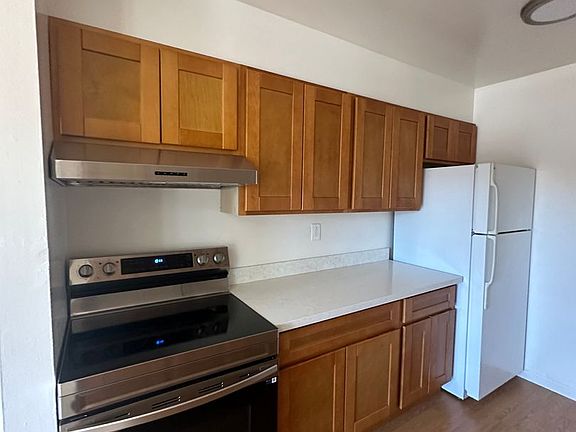 4th image of 151 Darby Pl APT 2