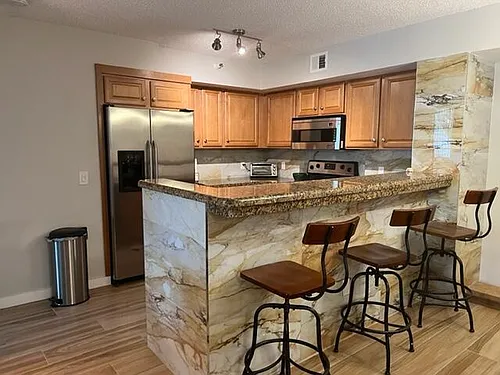 160 Yacht Club Way #206 Photo 1