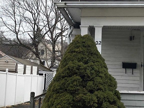 3rd image of 22 Dickinson Ave