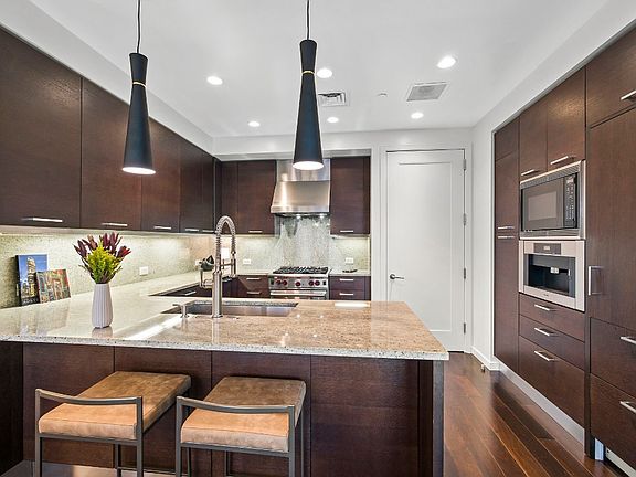 5th image of 200 Congress Ave Unit 21A