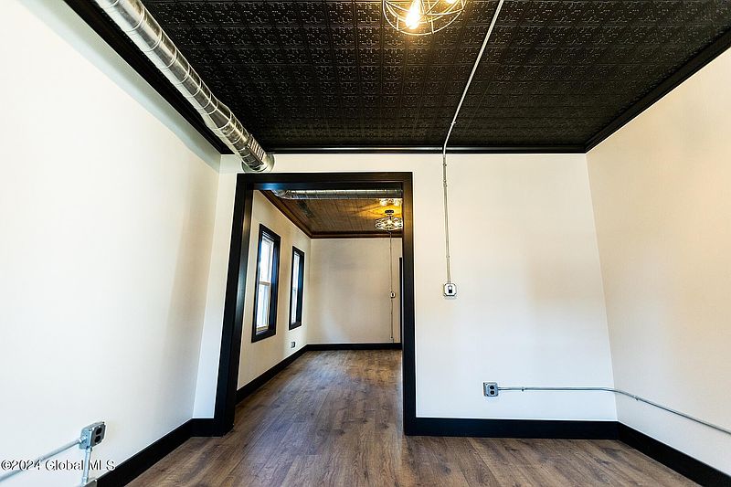 4th image of 130 George Street