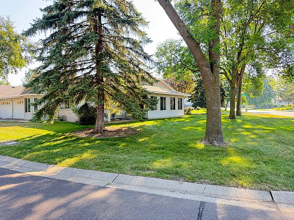 4th image of 659 Belland Ave