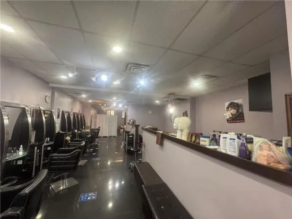 6222 18th Ave, Brooklyn, NY 11204