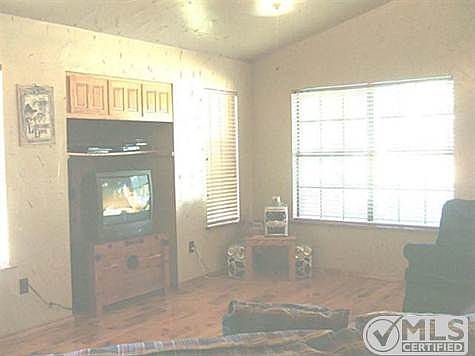 4th image of 1420 Arrowhead Dr