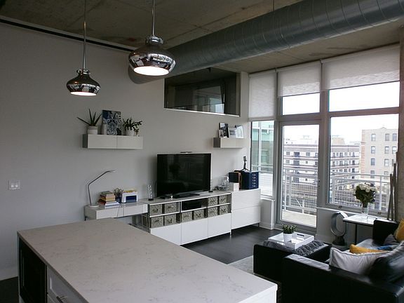 5th image of 50 E 16th St Unit 801