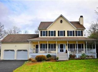 94 Wennington Dr, Poughkeepsie, NY 12603