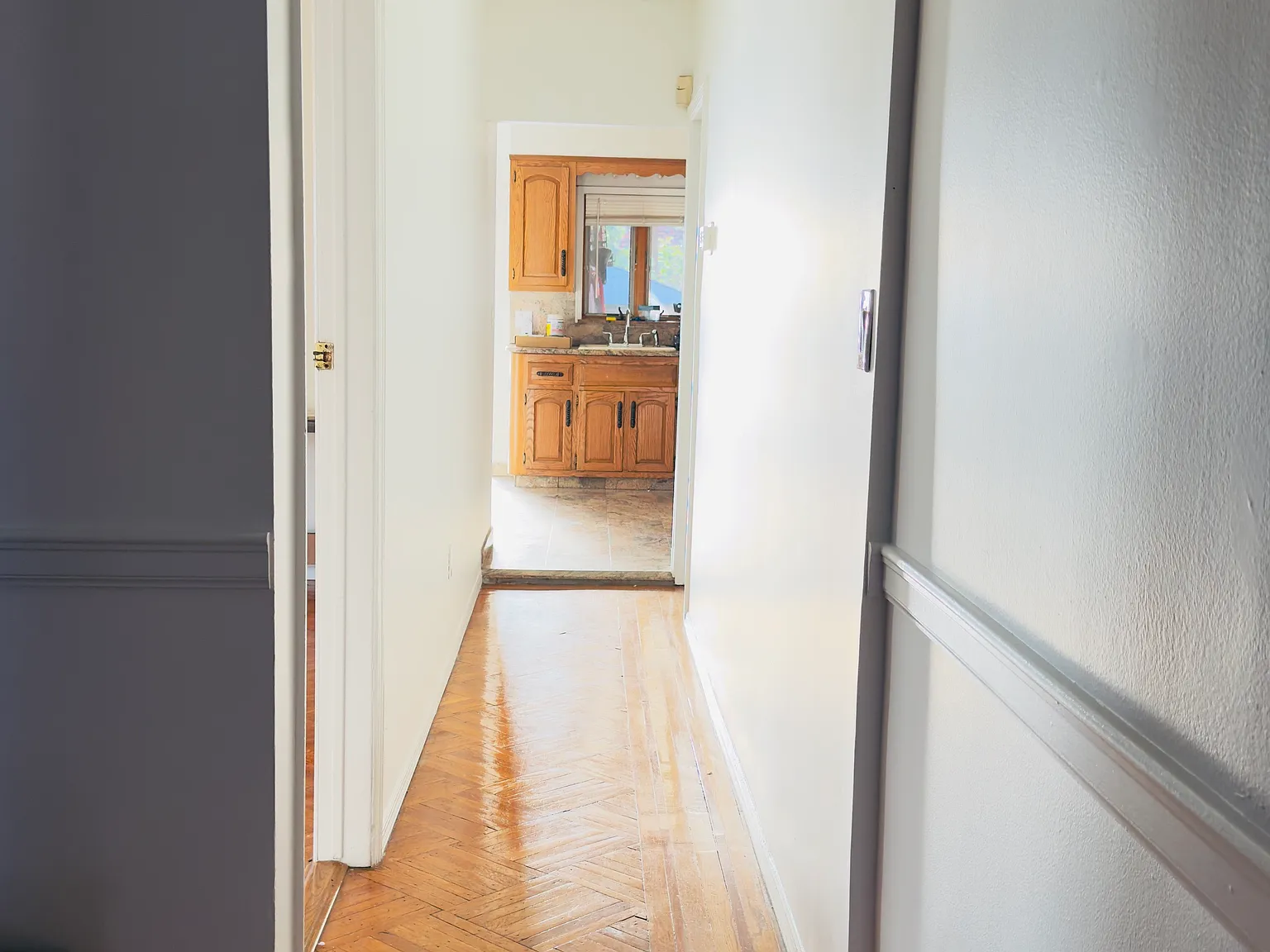 2 bed, 850 sqft, $2,700 — Photo 3
