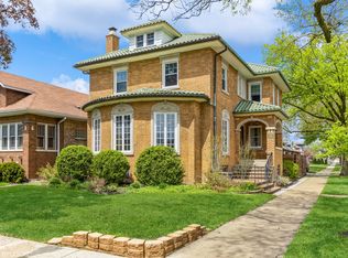 130 Le Moyne Pkwy, Oak Park, IL 60302