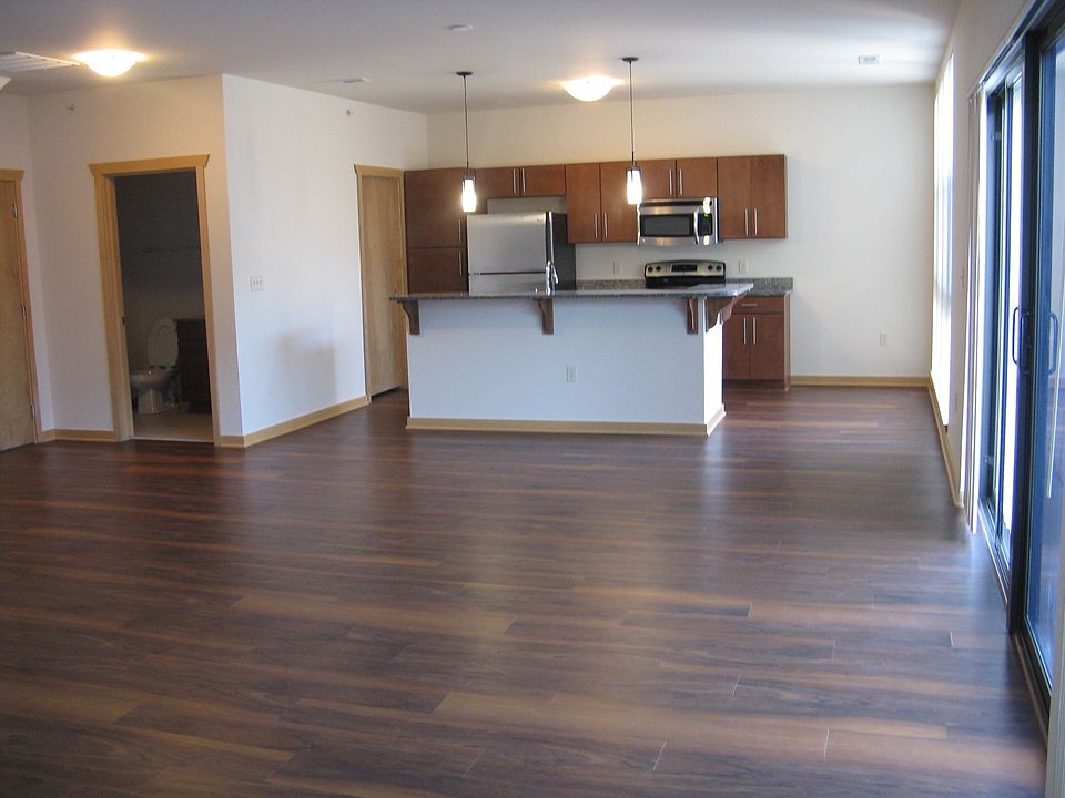 2nd image of 159 N Jackson St APT 402