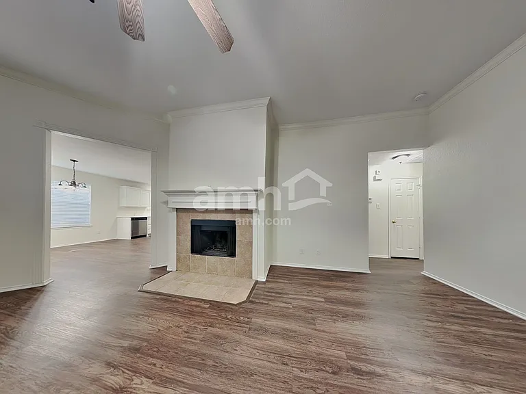 1013 White Marlin Dr — Photo 4
