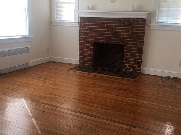 2nd image of 1900 Washington Ave