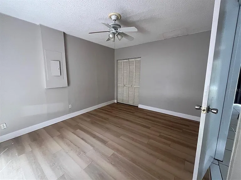 214 Bluefield Ave — Photo 14