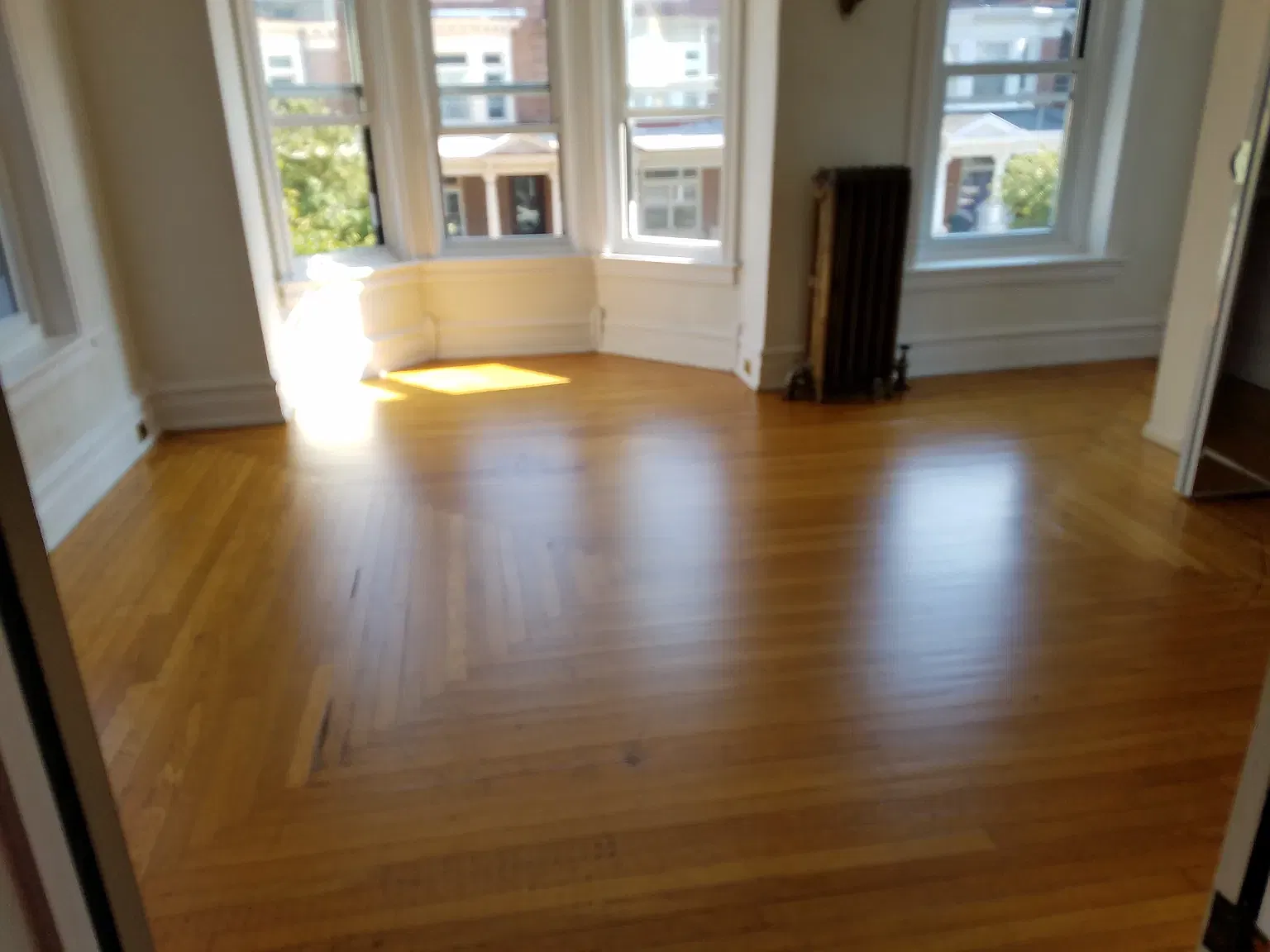 5 bed, 2880 sqft, $2,700 — Photo 4
