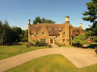 280 High Dr, Huntington, WV 25705