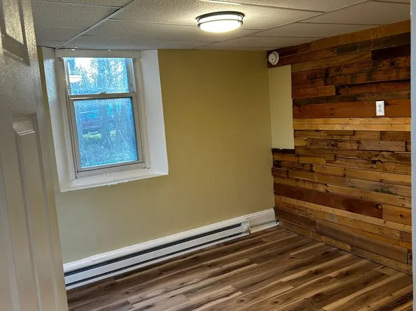 92 Farview St, Carbondale, PA 18407