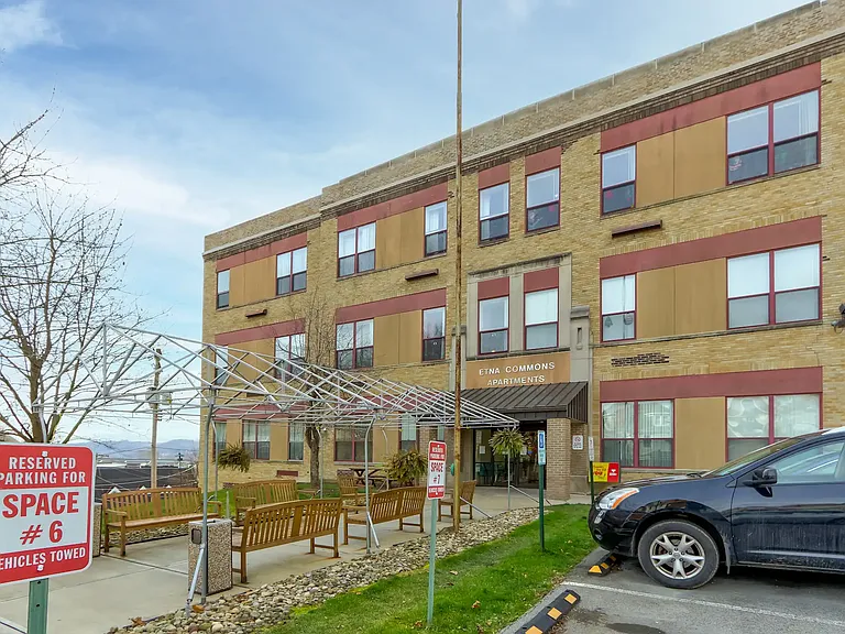 Etna Commons Apartments — Photo 13