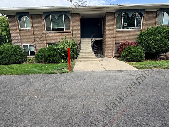2nd image of 549 E Stringham Ave #B