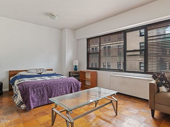 3rd image of 77 Livingston St #18B