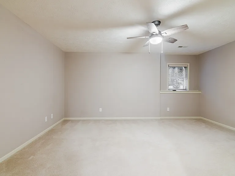 1108 Morgan Ln — Photo 30