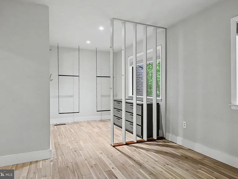 2105 Glencourse Ln — Photo 29