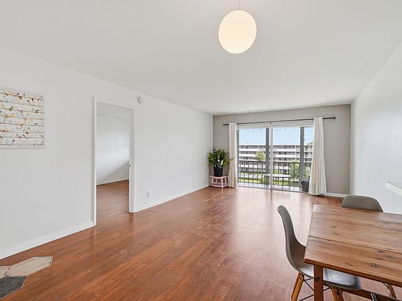 4th image of 4700 Washington St APT 506