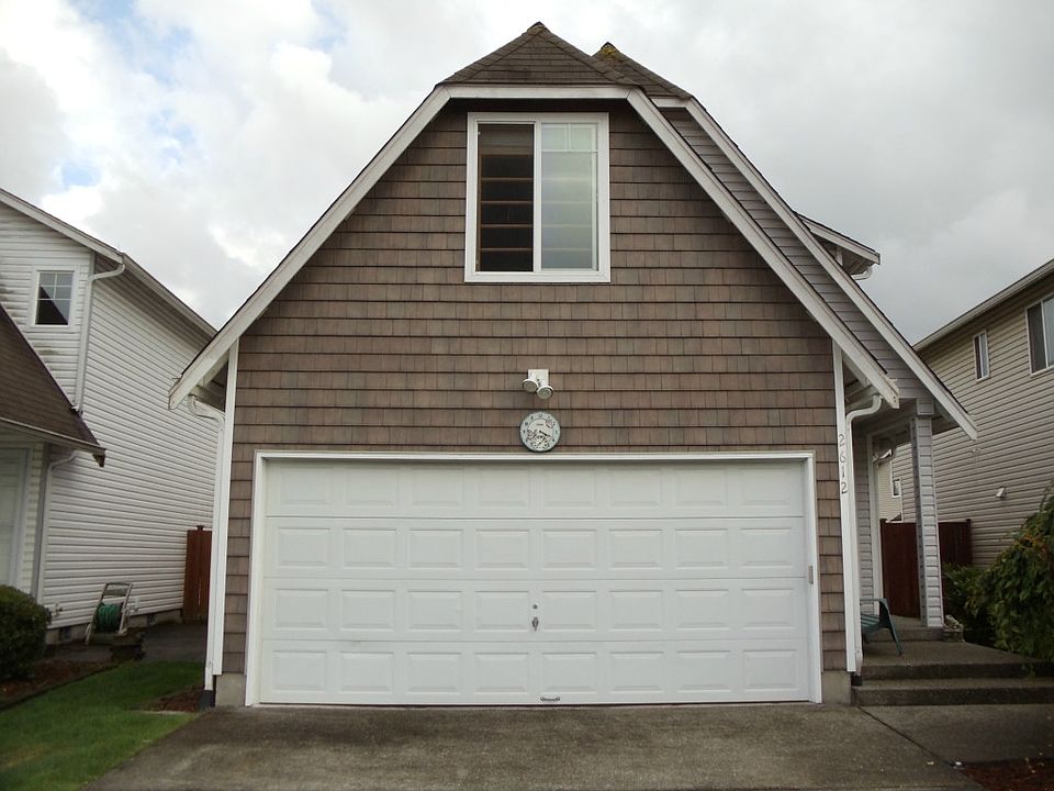 1st image of 2612 186th St E