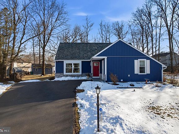 2nd image of 364 Thatcher Cir