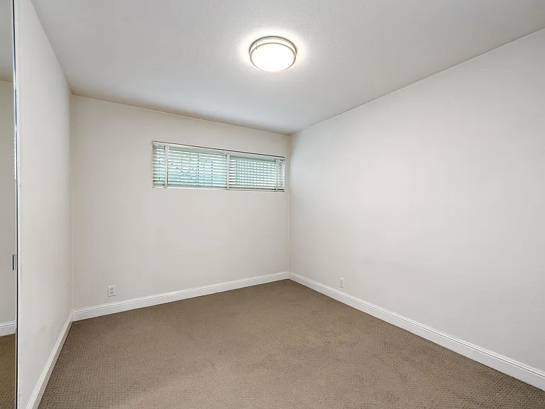 1958 Golden Gate Ave #1 — Photo 17