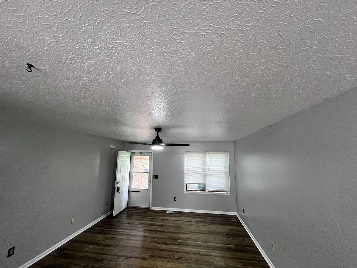 Building Photo - 213 Elas Ct #215