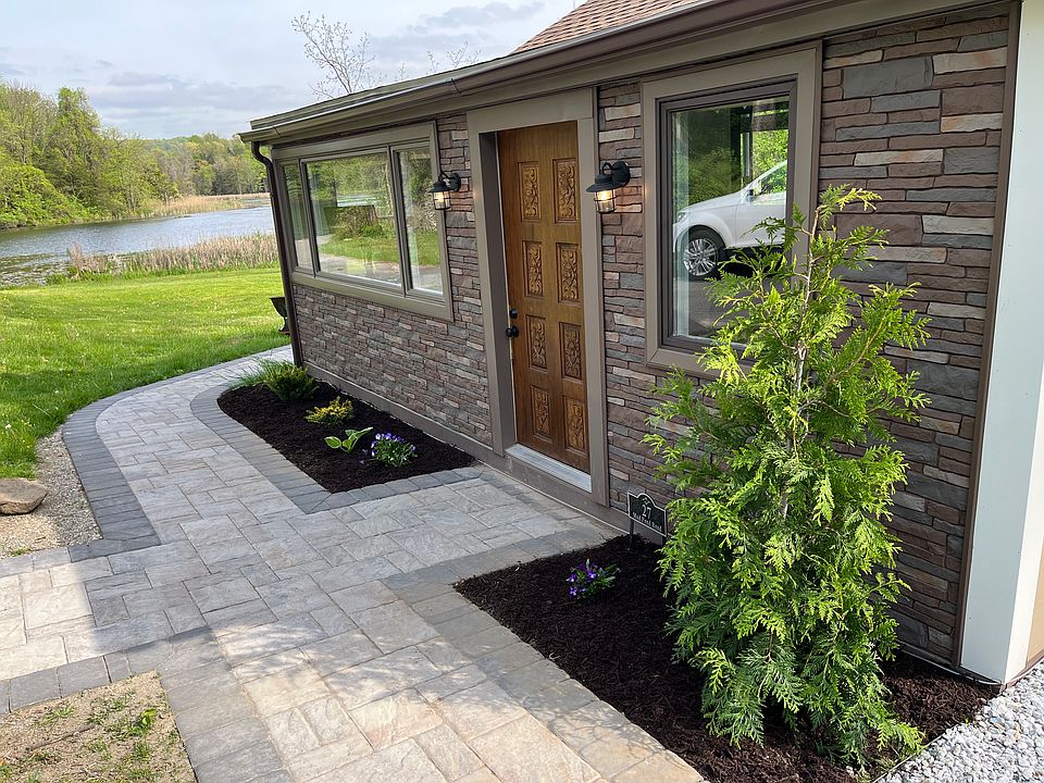 1st image of 27 Mud Pond Rd