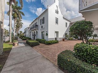 292 14th Ave S APT E, Naples, FL 34102