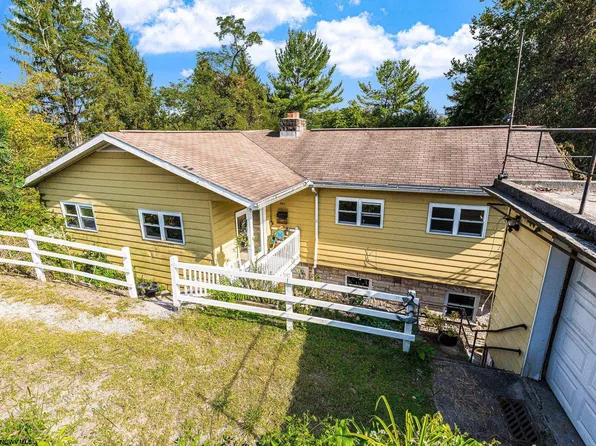 860 Richwood Ave, Morgantown, WV 26505