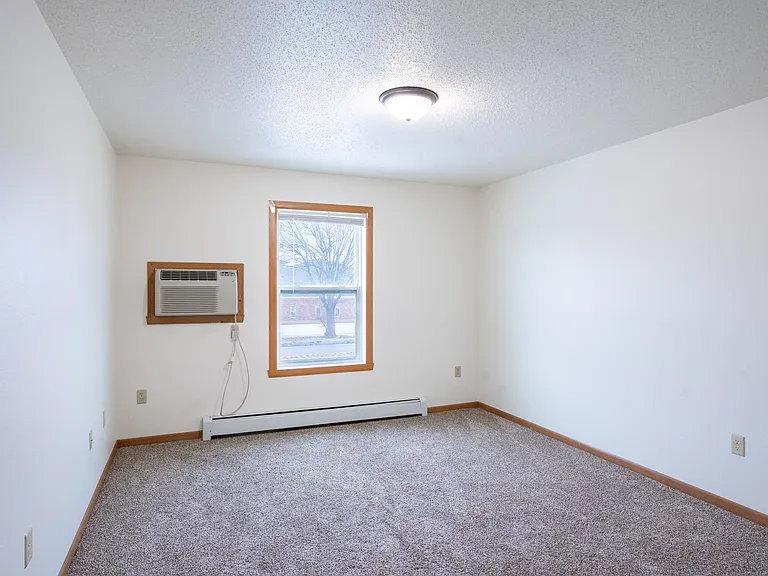 Fargo, ND Park Place Apartments | 32A | Bedroom