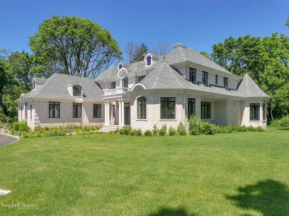 2 Arborfields Ct, Old Westbury, NY 11568