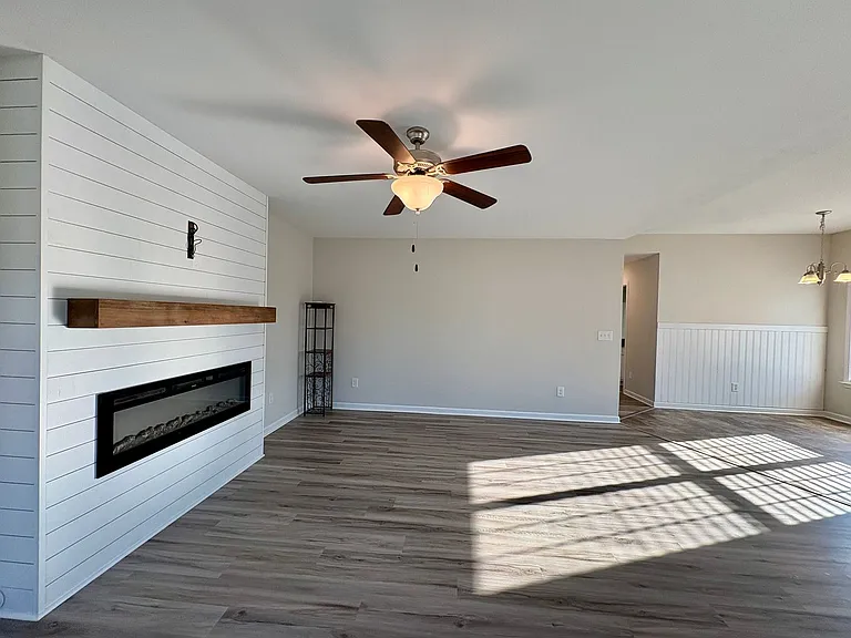 1933 Sapphire Rd — Photo 12