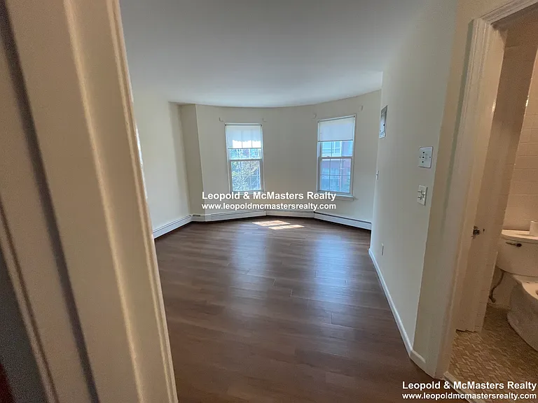 South Huntington Apartments — Photo 46